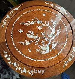 Circle Table With A Bird Patterns