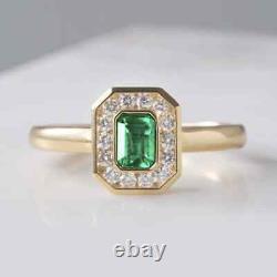 Elegant Style Natural Emerald and Diamonds Gemstone Ring 10k Yellow Gold ring