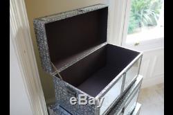 Embossed set of 3 mirrored storage trunks, embossed mirrored boxes