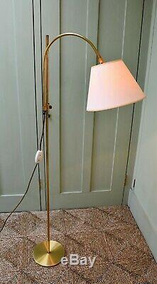 Vintage Koch & Lowy OMI Brass Reading Floor Standard Hall Side Table Lamp