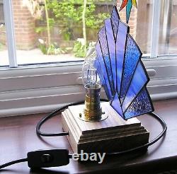 Lampe de nuit en forme d'éventail, style Art Déco, en verre coloré Tiffany, fabriquée à la main en Angleterre.