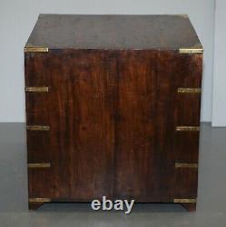 Paire De Circa 1900 Anglo Indian Military Campaign Chests Of Drawers Tables Latérales