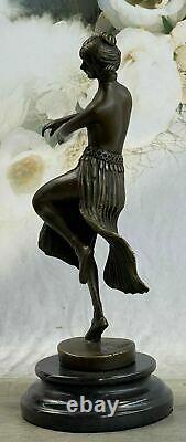 Statue De Bronze De Nymphe De Style Européen Art Déco Nu Dansant Avec Marbre Noir
