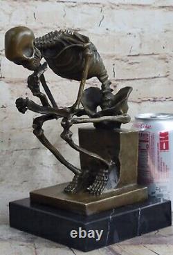 Statue Sculpture combattant squelette Style Art Déco Style Art Nouveau Figure en Bronze