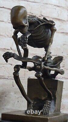 Statue Sculpture combattant squelette Style Art Déco Style Art Nouveau Figure en Bronze