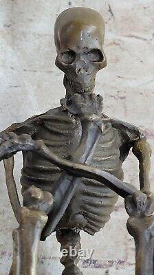 Statue Sculpture combattant squelette Style Art Déco Style Art Nouveau Figure en Bronze