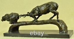 Statue sculpture d'ours en style Art Déco, signée en bronze dans le style Art Nouveau