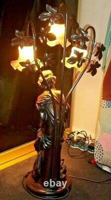 Superbe Style Art Déco Très Grande Lampe Lady Avec Finition Effet Bronze 33