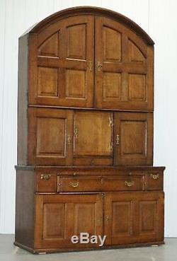Très Rare Circa 1740 Continental Bombe Chêne Commode Armoire Tiroirs Cabinet