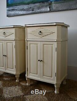 Une Paire De Vintage Suédoise Gustavien Style Nordique Lit Tables D'appoint Lampe Cabinet